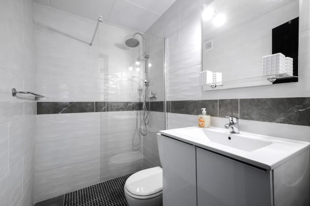 Bonito Apartamento Equipado, Cerca De La Playa Empuriabrava Ngoại thất bức ảnh